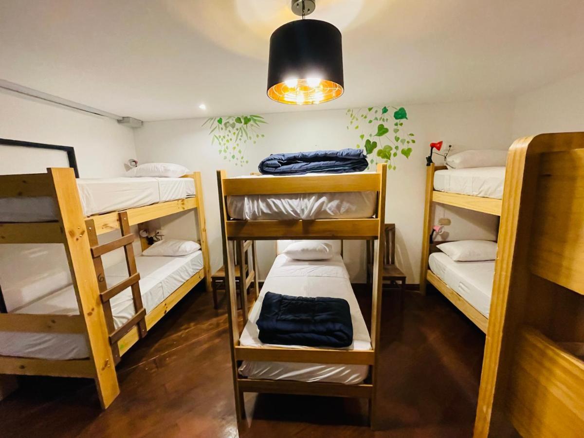 Rainbow Hostel リマ エクステリア 写真
