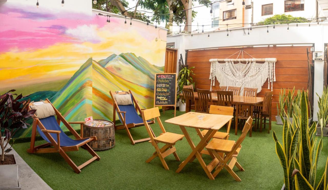 Rainbow Hostel リマ エクステリア 写真