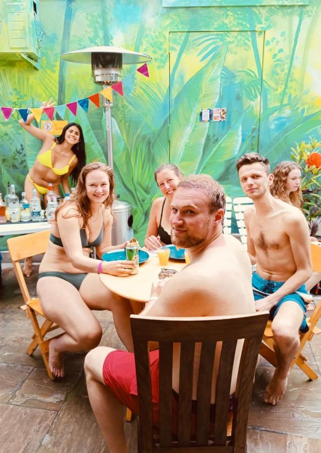 Rainbow Hostel リマ エクステリア 写真