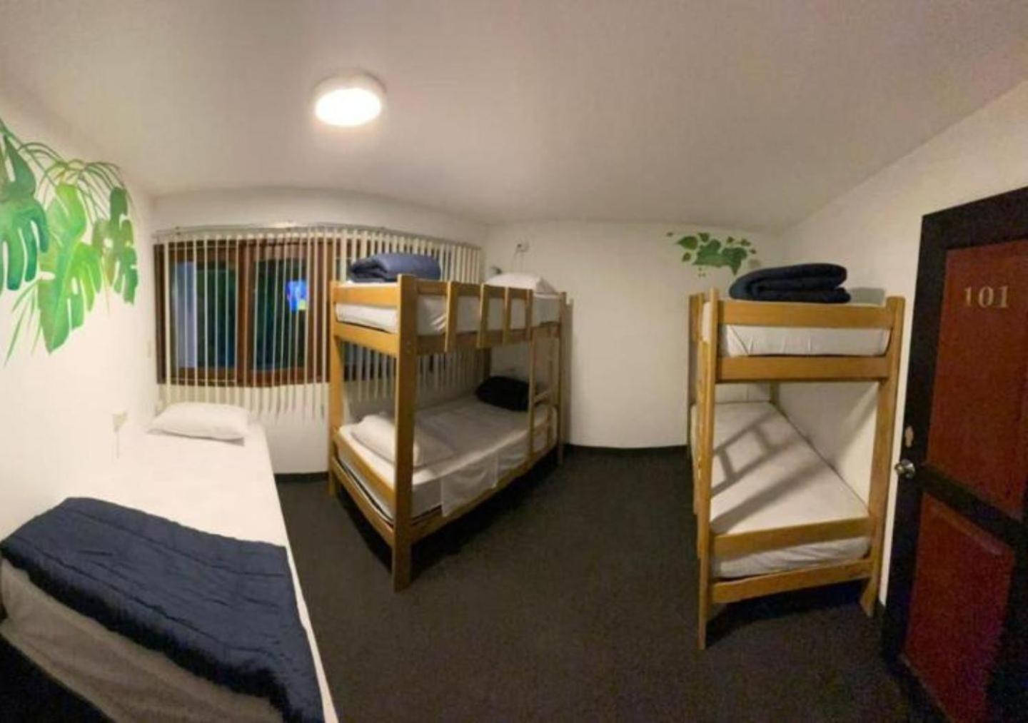 Rainbow Hostel リマ エクステリア 写真